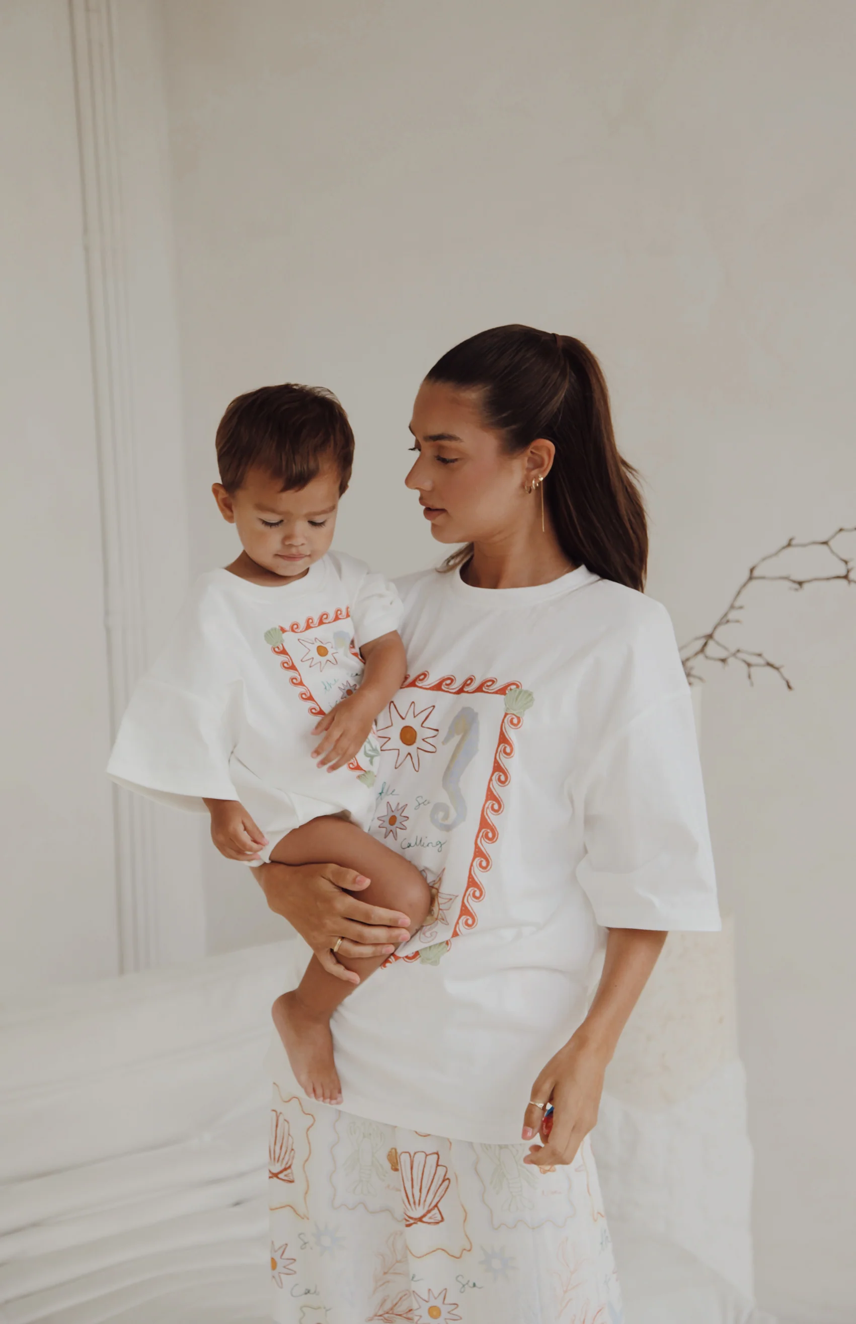 BEACHCOMBER TEE - MAMA - Image 6