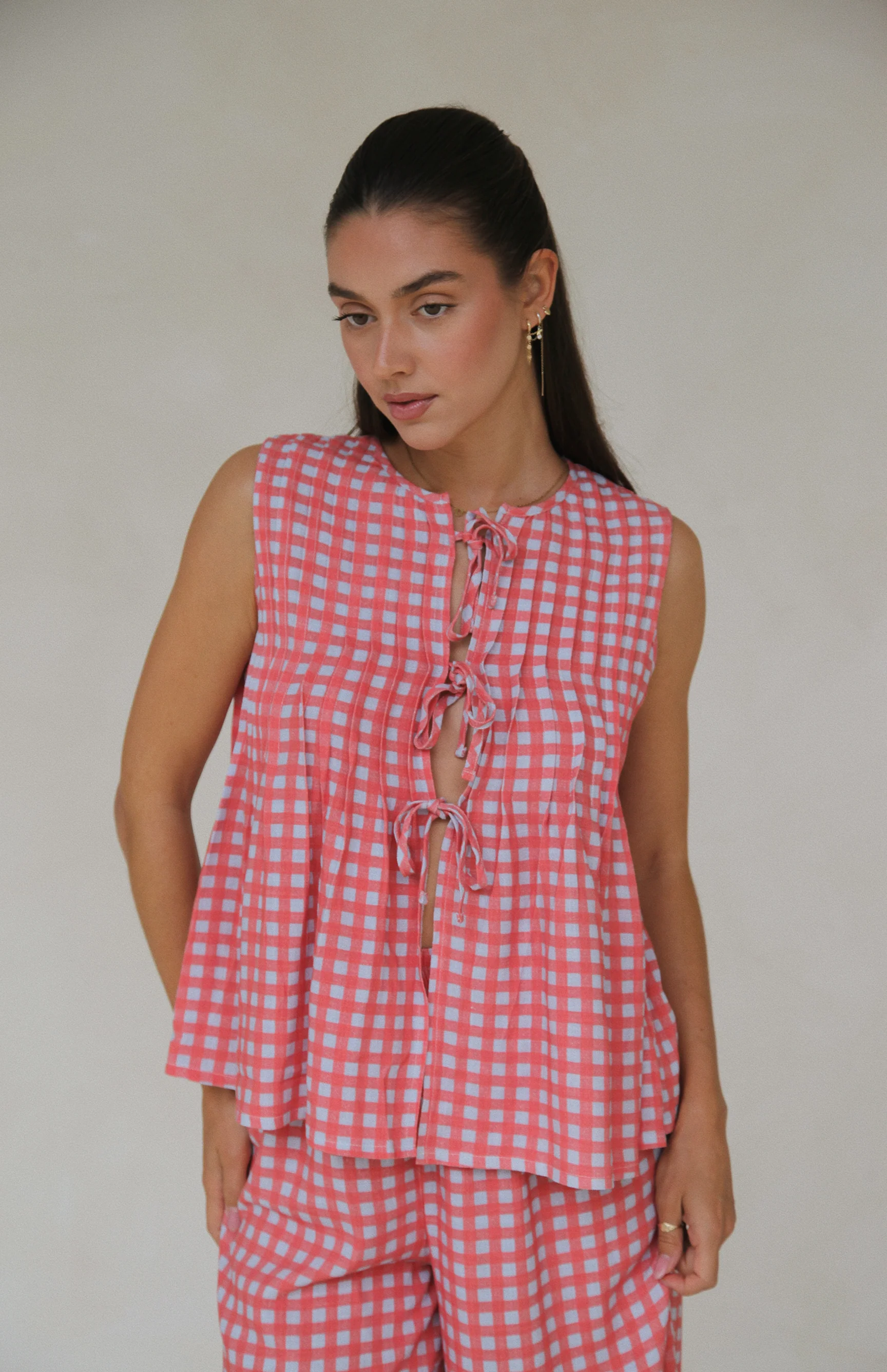CAPRI GINGHAM PLEAT FRONT TIE TOP - MAMA - Image 3