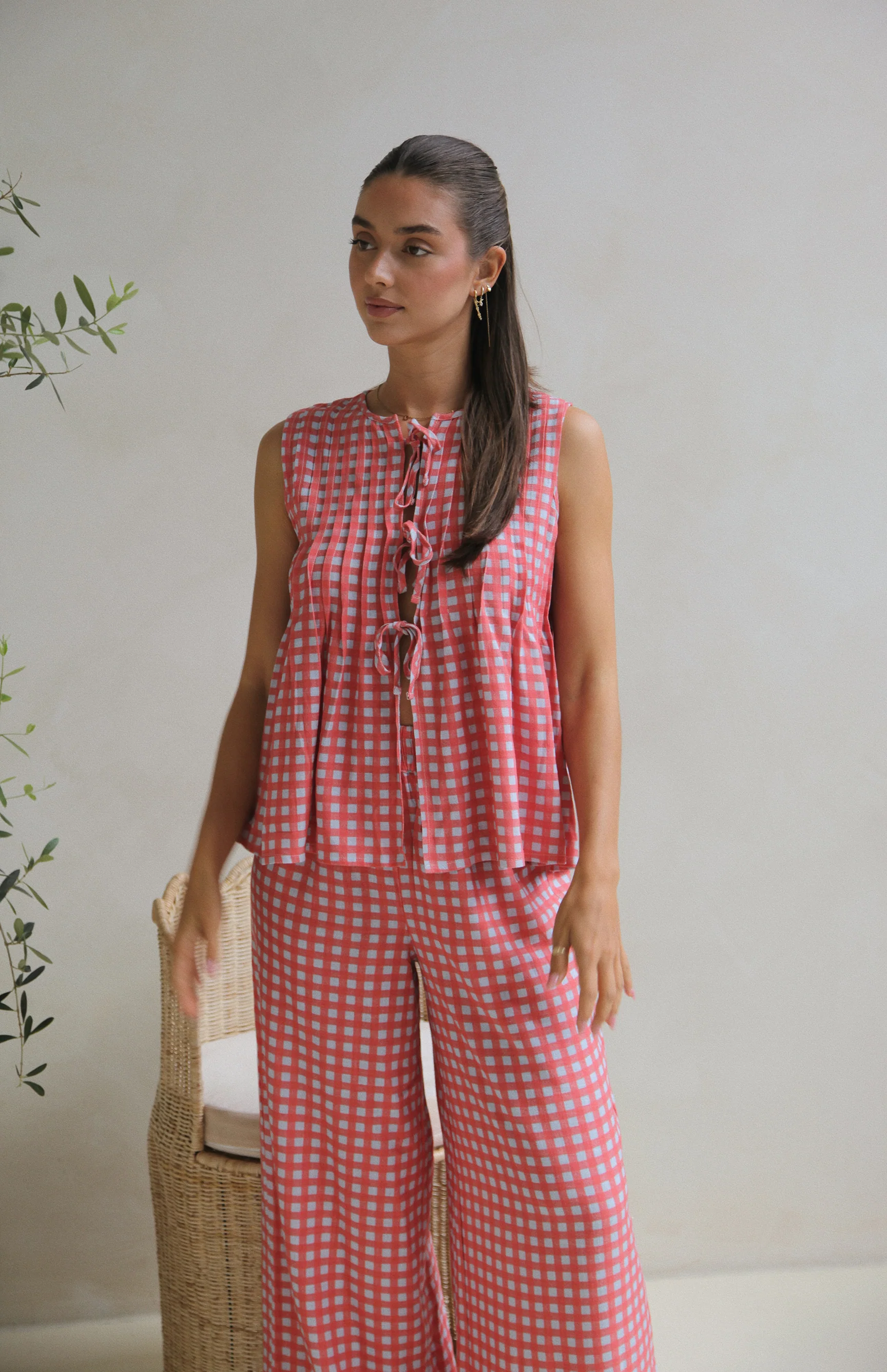 CAPRI GINGHAM PLEAT FRONT TIE TOP - MAMA - Image 4