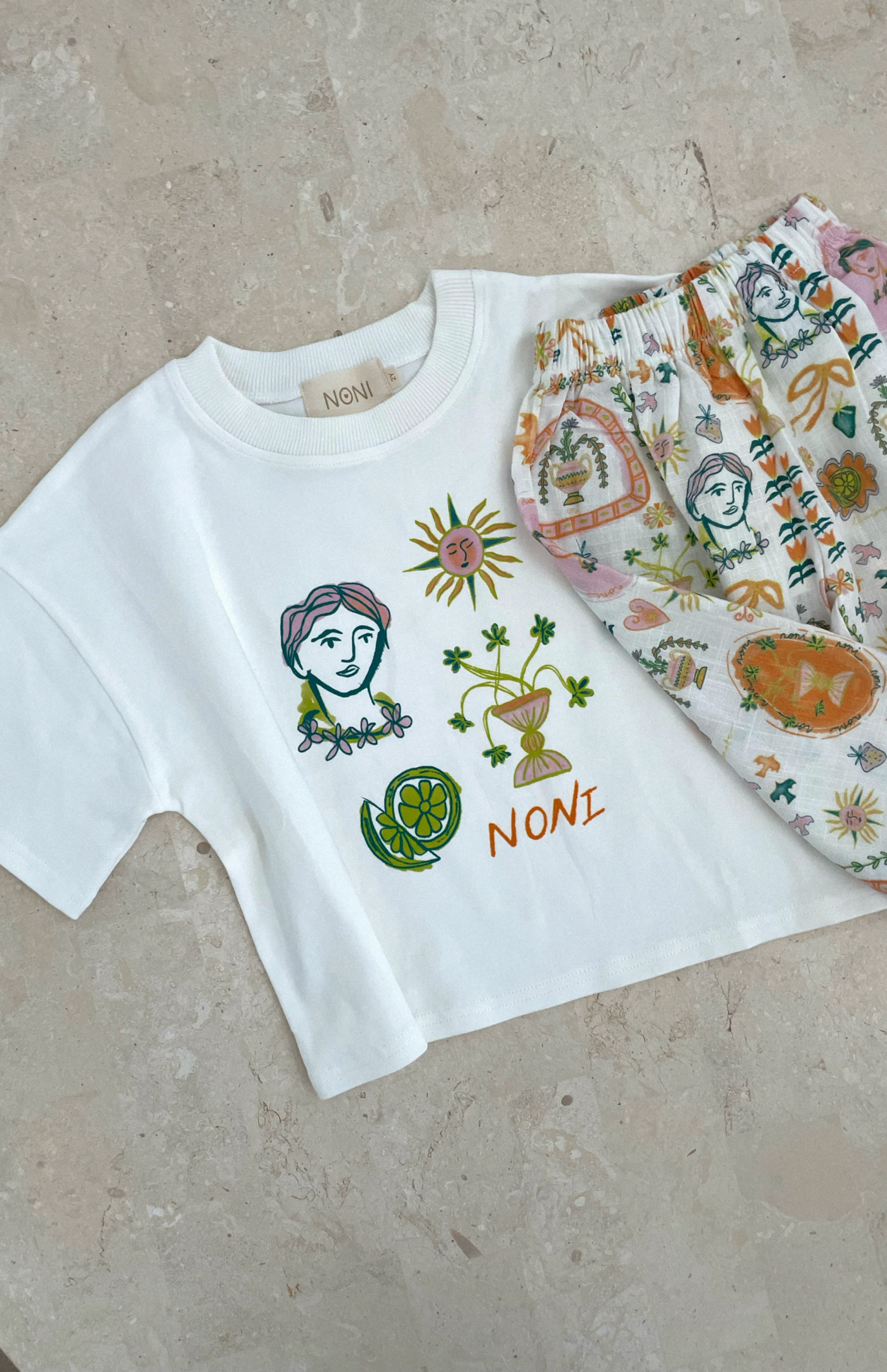 MEDITESSA TEE