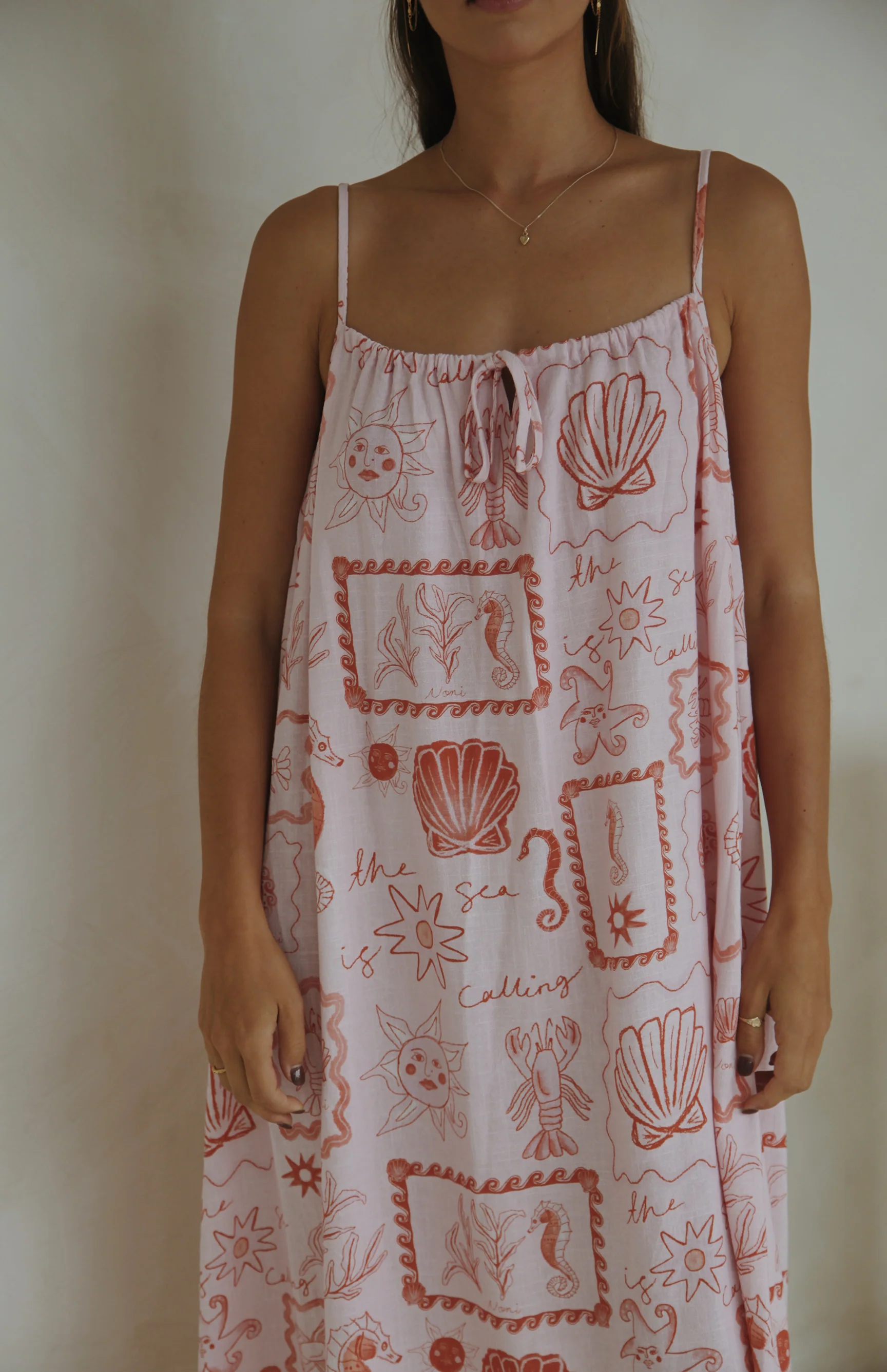 SEA IS CALLING DRESS PINK/RED- MAMA - Image 4